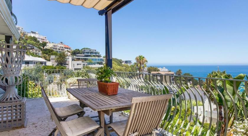 Luxurious Guest Suite with stunning ocean views Apartment in Cape Town