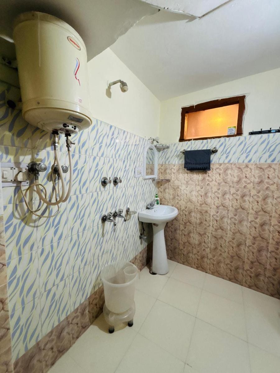 Sharda House Hotel in Manali
