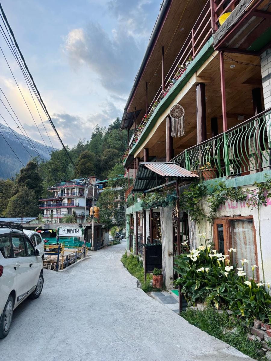 Sharda House Hotel in Manali
