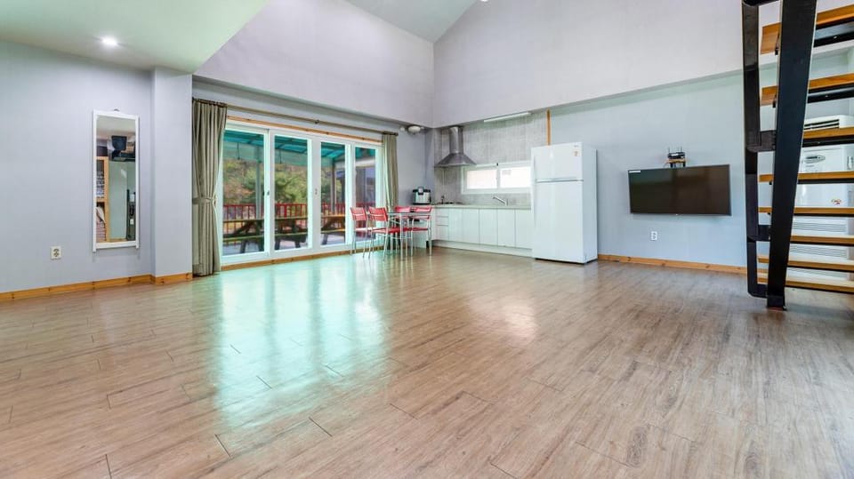 Gapyeong Rainbow Pension Bed and Breakfast in Gyeonggi-do