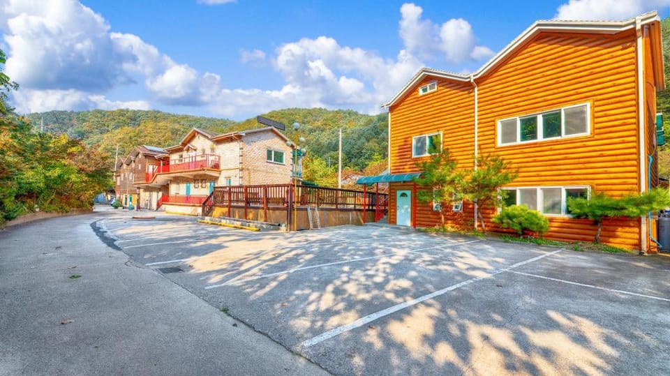 Gapyeong Rainbow Pension Bed and Breakfast in Gyeonggi-do
