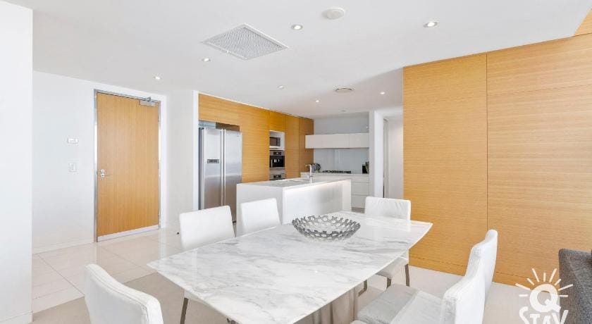 Oracle - Q Stay Apartment in Gold Coast