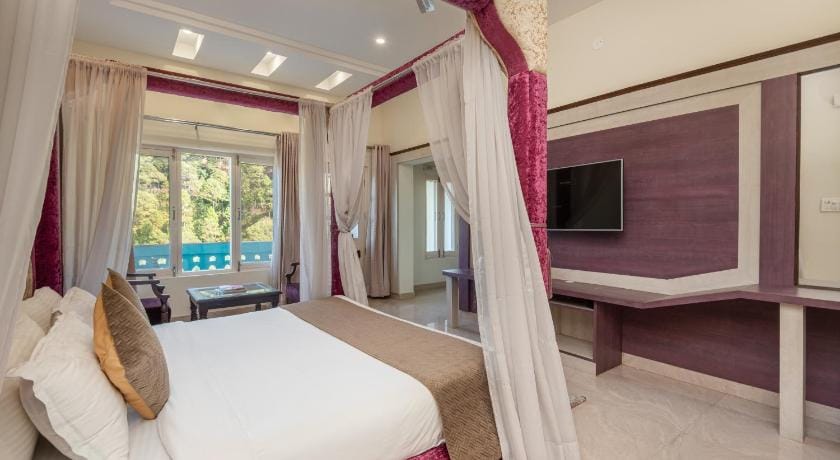 Tehri Club and Resorts Hotel in Uttarakhand