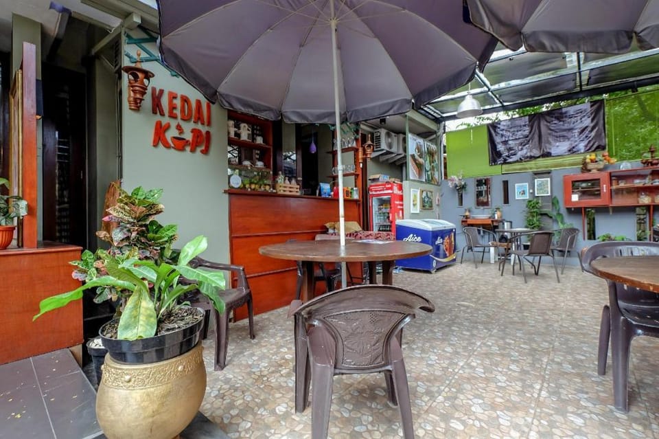 Buminanienie Guesthouse Hotel in Bandung