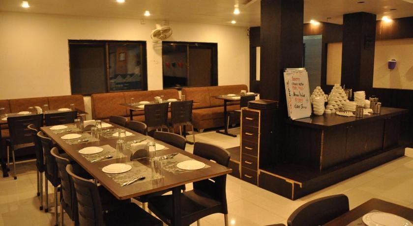 Hotel Neem Tree Hotel in Maharashtra