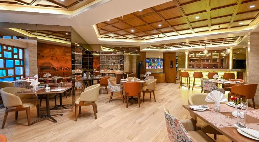 Hotel Maharaja Regency Hotel in Maharashtra