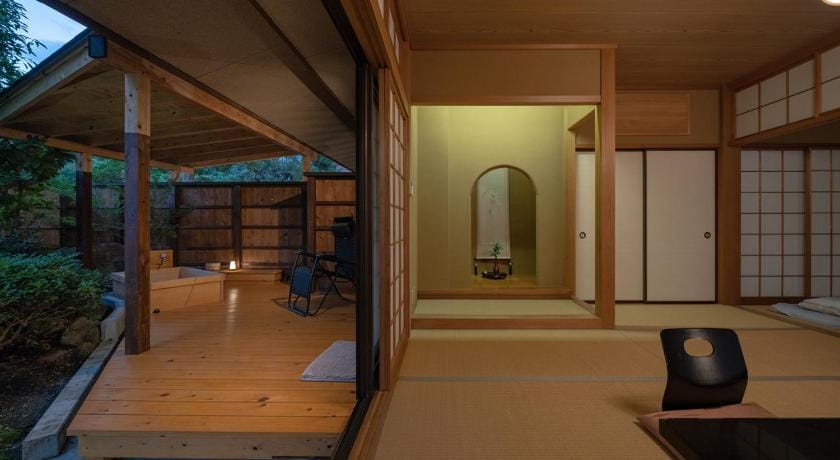 Temple Hotel Ryutakuzenji Ryokan in Japan
