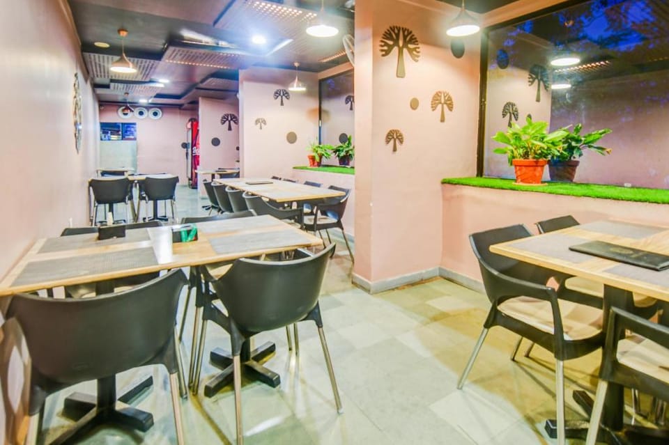 Townhouse Dewas City Formerly Utsav Hotel in India