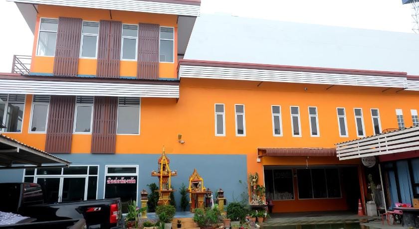 Banpong center place Apartment in Thailand