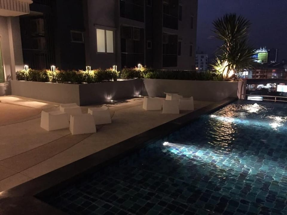 The Cozy place#1 MRT and DMK Airport(Full Kitchen) Apartment in Bangkok