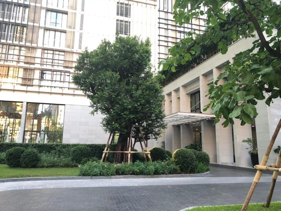 Amazing View - Luxury Condo at BTS Phrom Phong Apartment in Bangkok