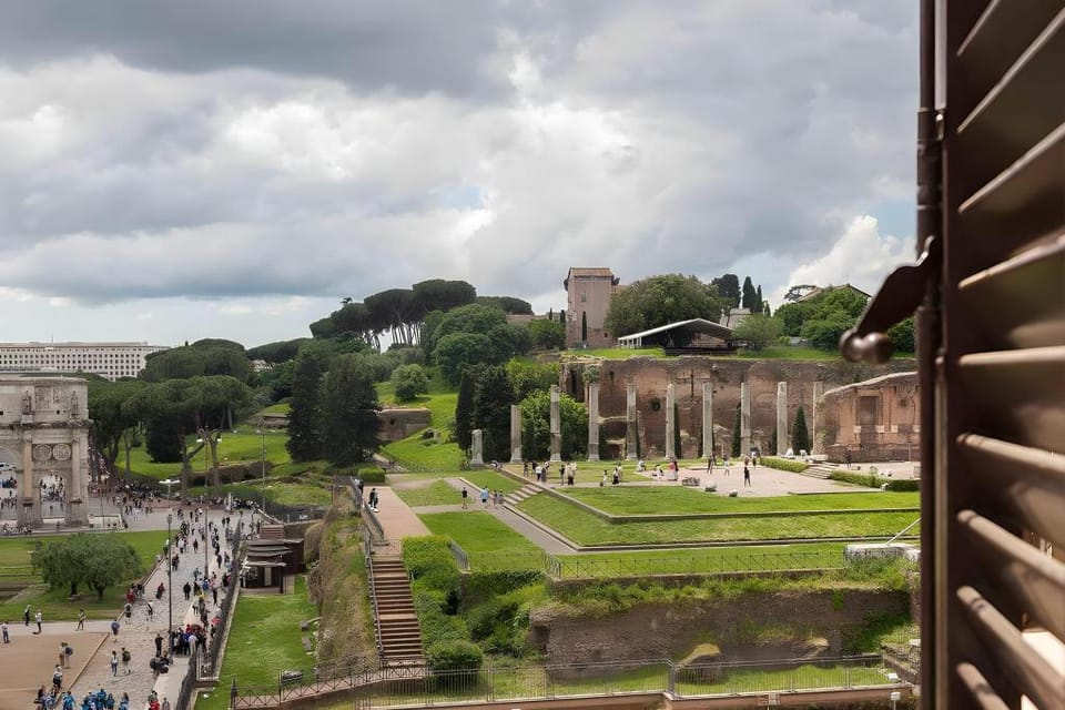 Amazing View Colosseo Apartment in Rome