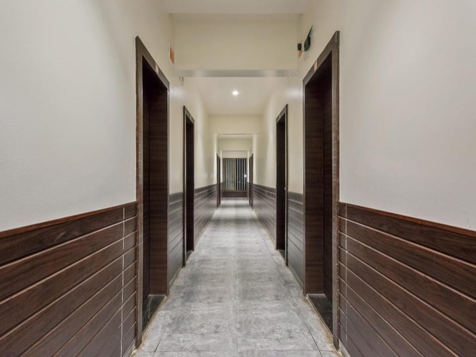 Collection O Ozar Industrial Estate Formerly Hotel Siddhivinayak Grand Hotel in Maharashtra