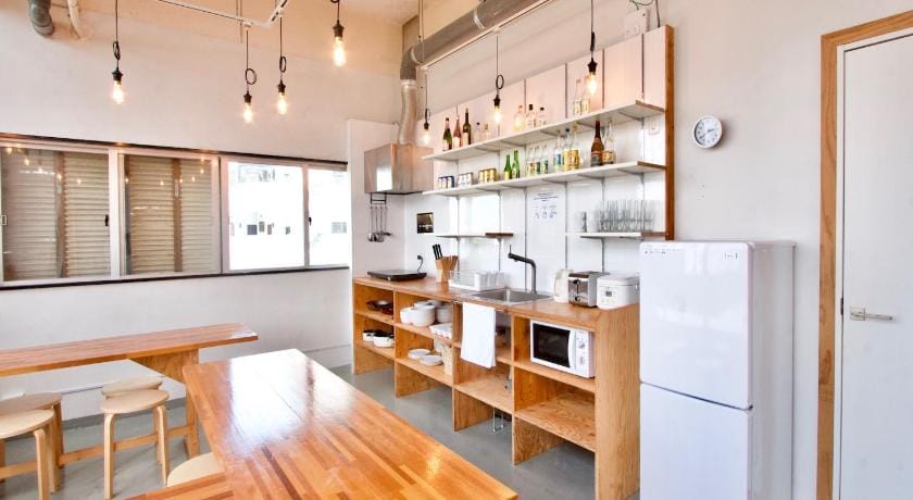 Ishigaki Guesthouse HIVE Bed and Breakfast in Okinawa Prefecture