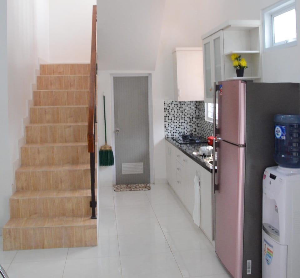 Guest Rooms @ Rumah Anggrek BSD City Vacation rental in West Java