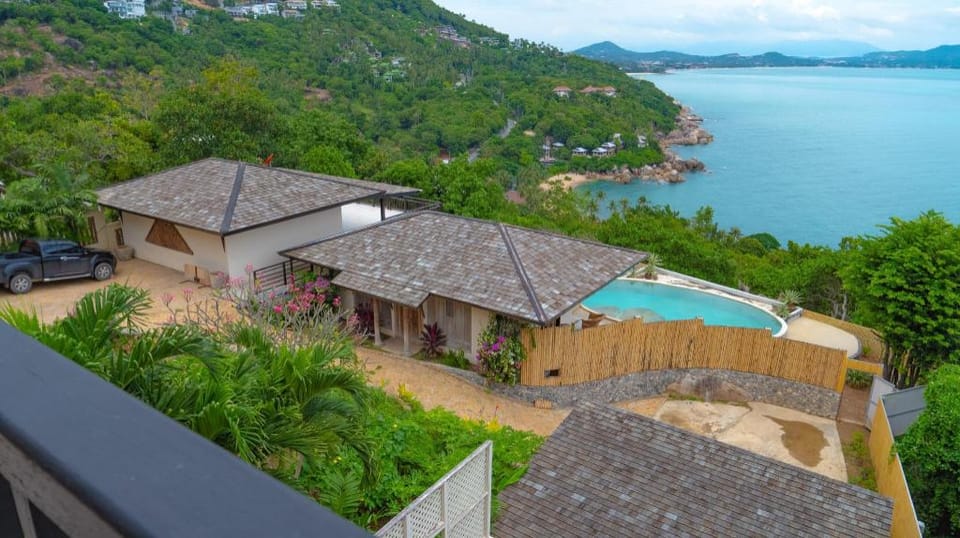 THE ROYAL RANGSIT LUXURY VILLA #6.5 Br 14+Guests Villa in Ko Samui