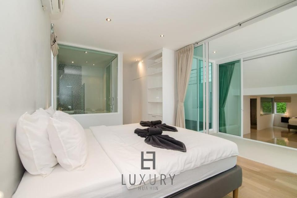 Phu Montra Villa With Ocean View (PM-A4) Villa in Nong Kae
