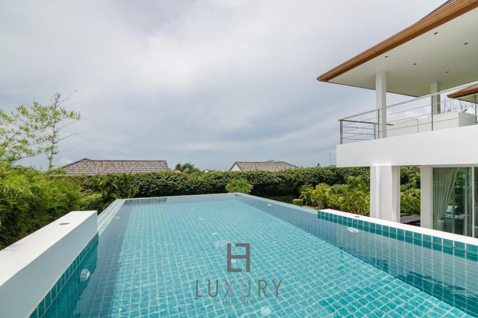 Phu Montra Villa With Ocean View (PM-A4) Villa in Nong Kae
