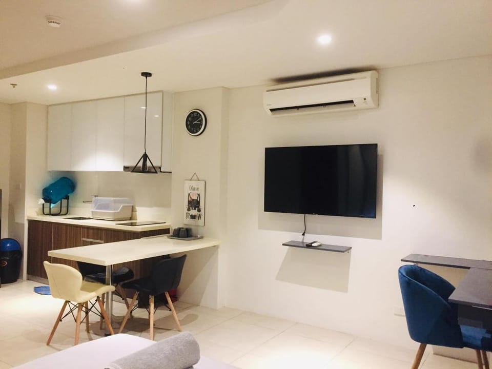 ECJ Deluxe Studio @ Tambuli Seaside Living Apartment in Lapu-Lapu City