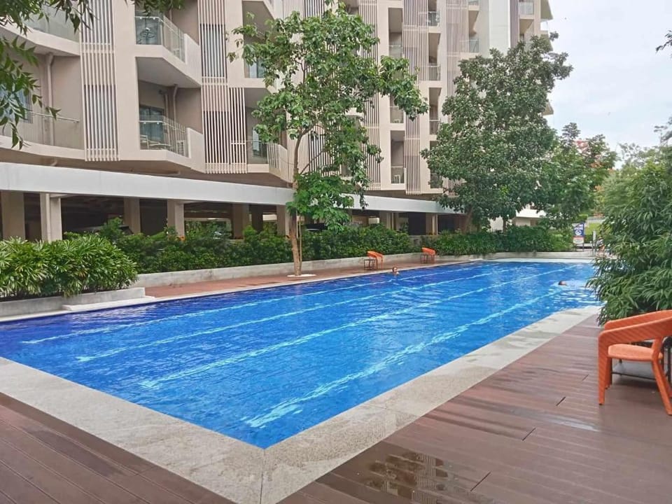 ECJ Deluxe Studio @ Tambuli Seaside Living Apartment in Lapu-Lapu City
