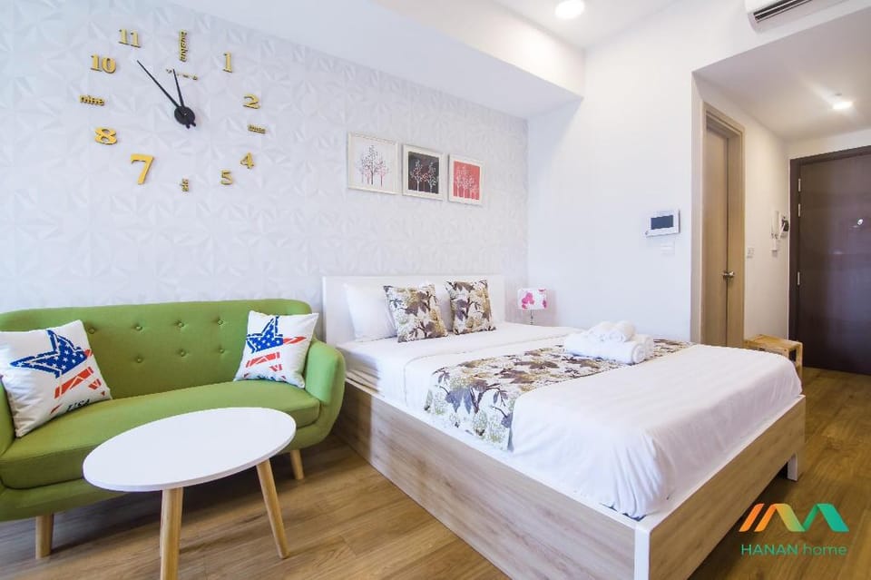 HANAN home at Saigon downtown* Infinity Pool Apartment in Ho Chi Minh City