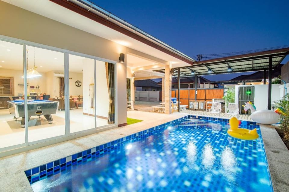 greenviewpool cha-am Villa in Thailand
