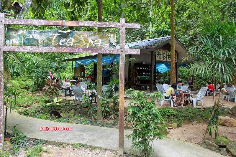 Mama Mia Home 12Pax+4Rooms+Themed Bukit Mertajam Vacation rental in Penang