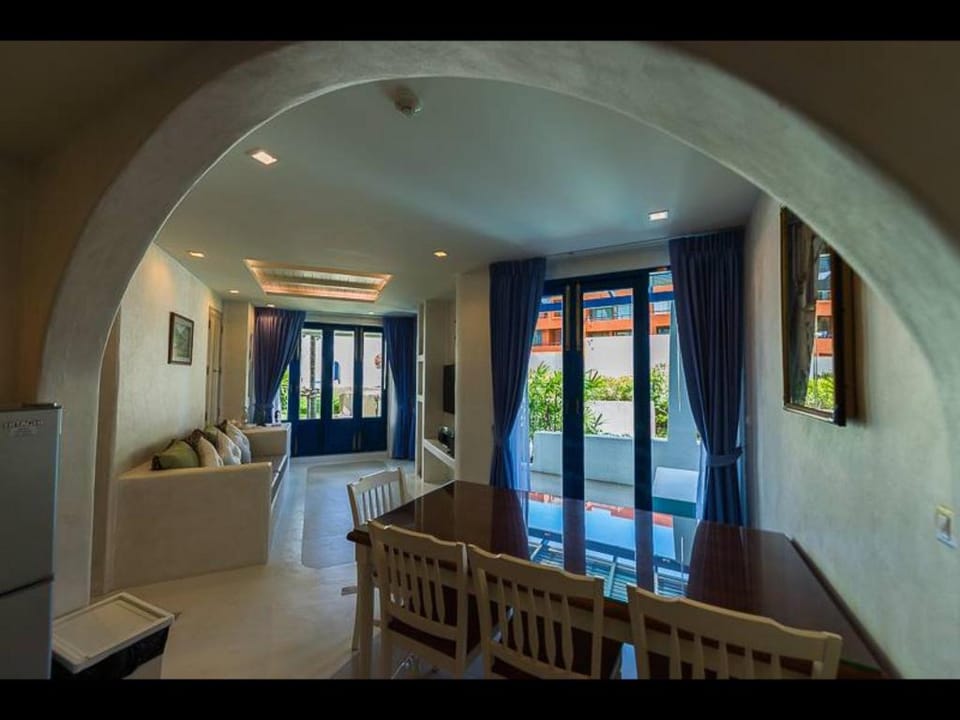 The Chelona  pool access by Away Apartment in Nong Kae