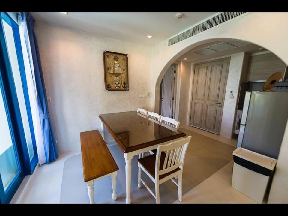The Chelona  pool access by Away Apartment in Nong Kae