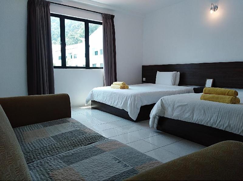 PANGKOR TWIN STUDIO AT GOOD LOCATION (8-10 pax) Apartment in Perak