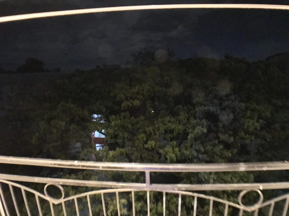 CLOCKWORKORANGE Luxury 2 Bedroom loft near aiport Apartment in Lapu-Lapu City
