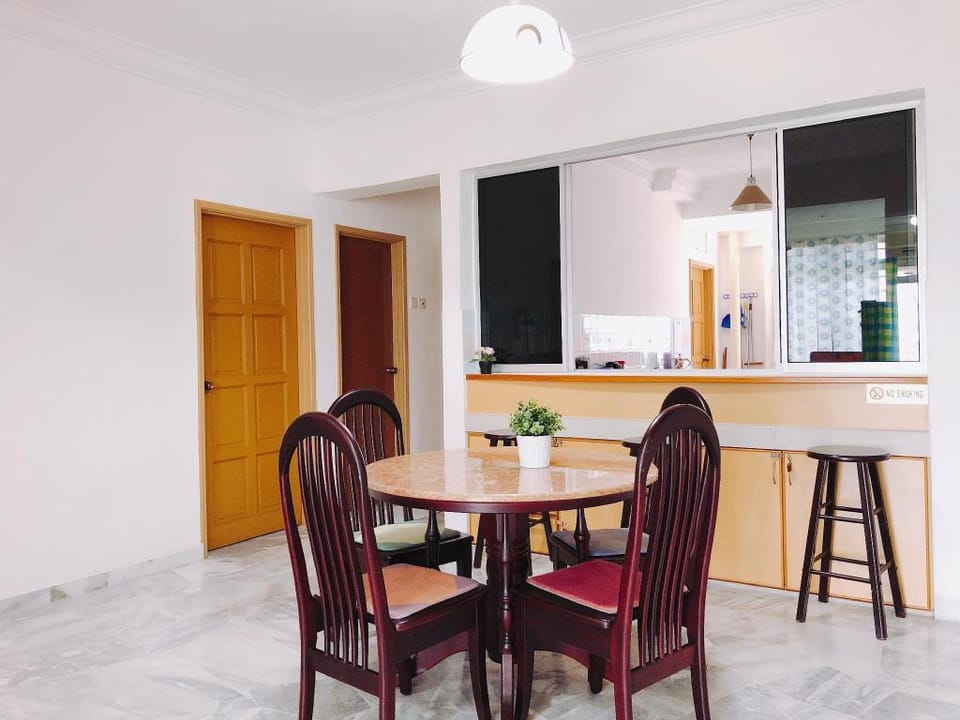 Ocean View Resort/OV1/3 min walk to beach/11person Apartment in Port Dickson