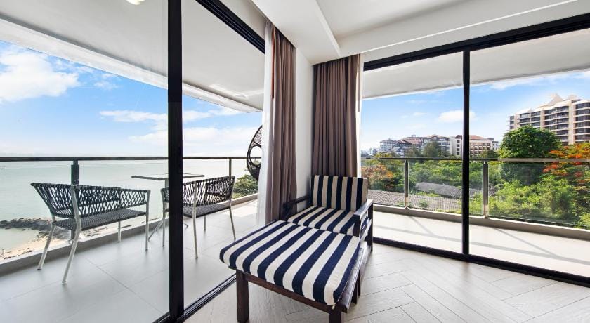 Golden Tulip Pattaya Beachfront Resort Hotel in Pattaya City