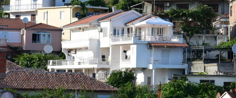 Villa Guci Bed and Breakfast in Ulcinj