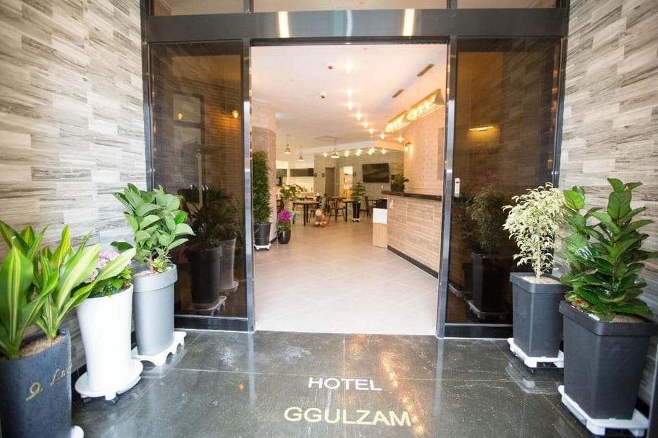 Ggulzam Hotel Hotel in South Korea