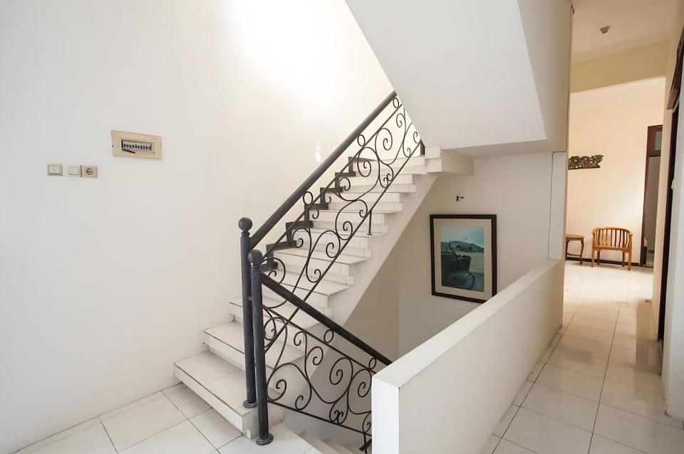 RedDoorz @ Raya Ngagel 2 Bed and Breakfast in Surabaya