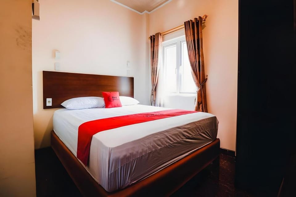 RedDoorz near Halim Perdanakusuma 3 Bed and Breakfast in Jakarta
