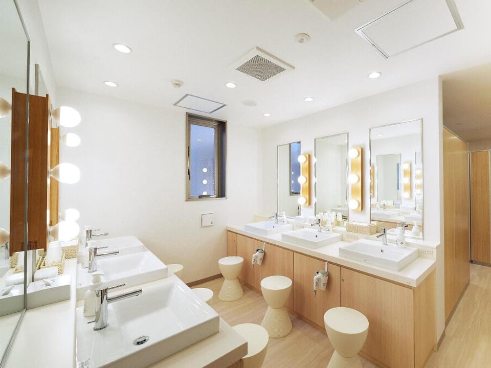 THE POCKET HOTEL Kyoto-Shijokarasuma Hotel in Kyoto