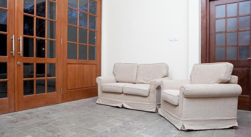 RedDoorz Plus near Pasundan University Bed and Breakfast in Bandung