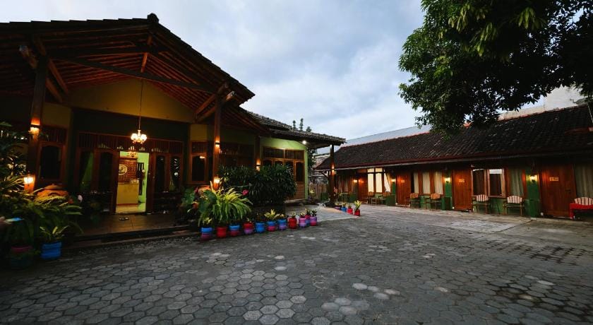 Sleepy Raccoon Hostel Hotel in Jakarta