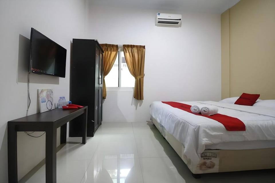 RedDoorz @ Jalan Krakatau Medan Bed and Breakfast in Indonesia