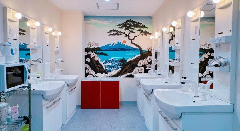 ONE Hostel&StandingBar Bed and Breakfast in Hyogo Prefecture