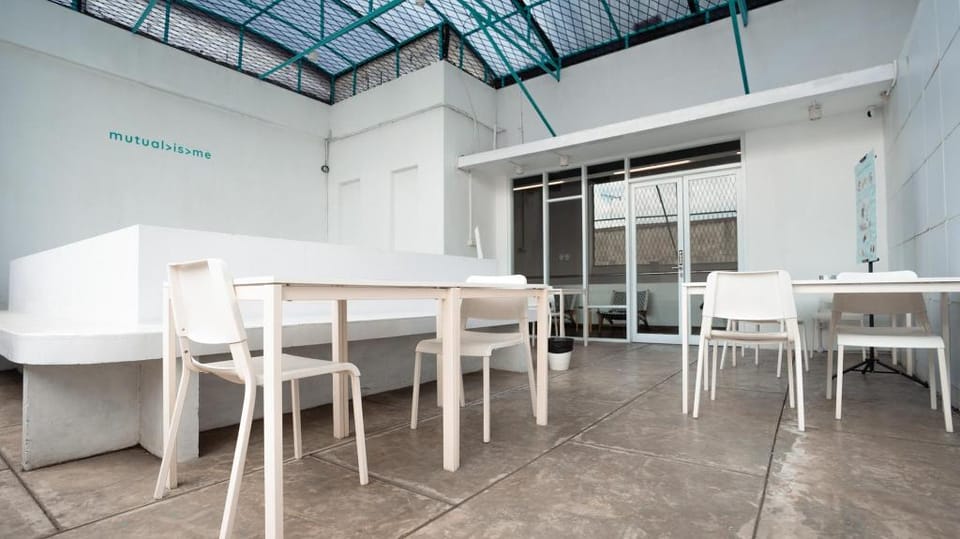 Bobobox Pods Paskal Hotel in Bandung