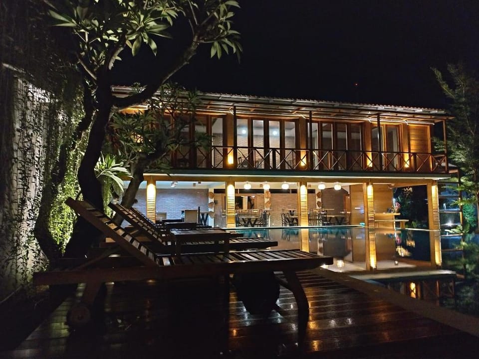 Aloravilla Hotel Lombok Senggigi Hotel in Batu Layar