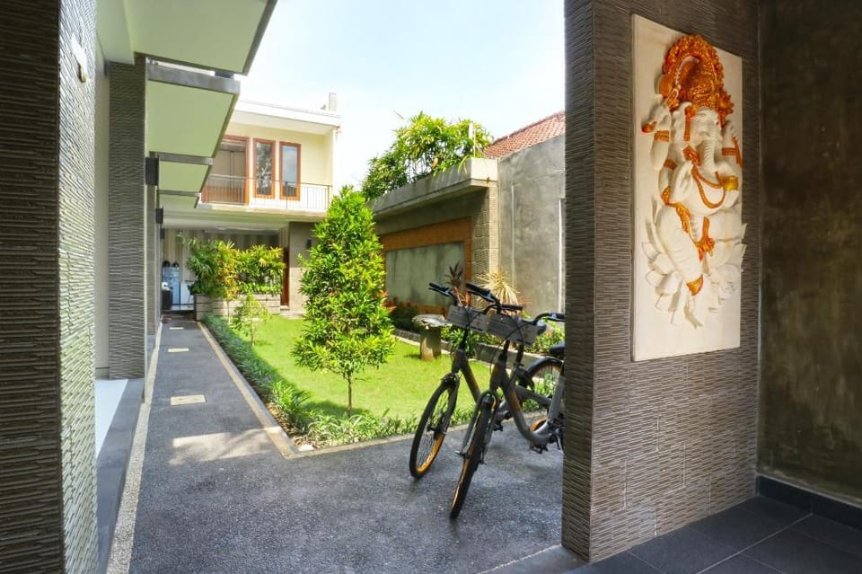 Gempita House Legian Bali Bed and Breakfast in Kuta