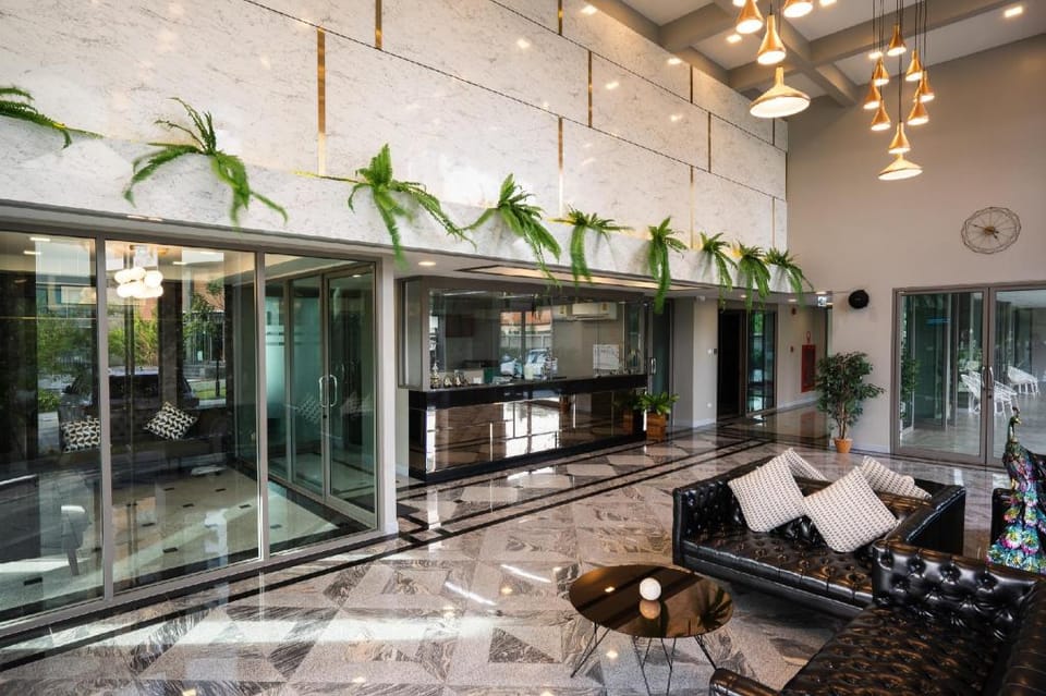 ONPA Hotel & Residence Bangsaen Apartment in Chon Buri Changwat