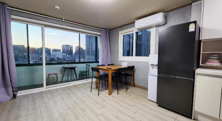 1012 House Namsan - For Foreigners Only Bed and Breakfast in Seoul