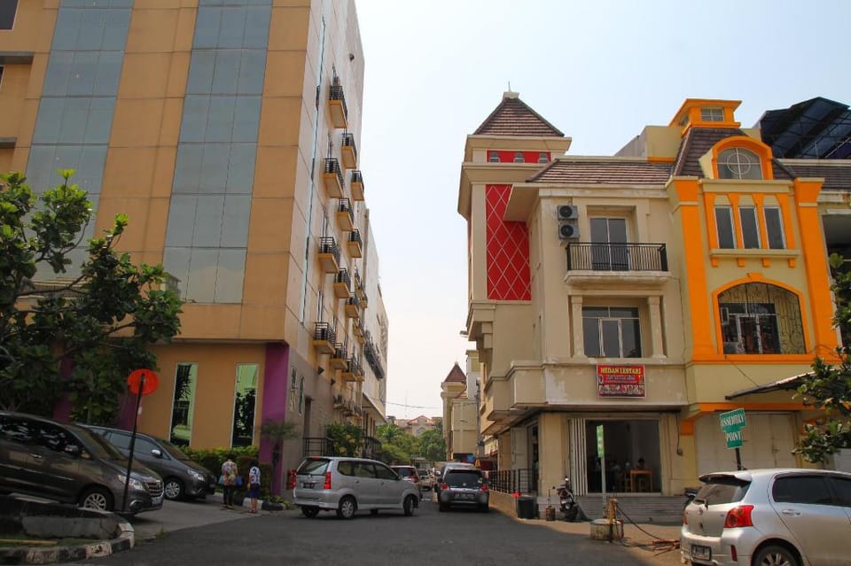 Syariah Mama Cengkareng @ Mutiara Palem Bed and Breakfast in Jakarta