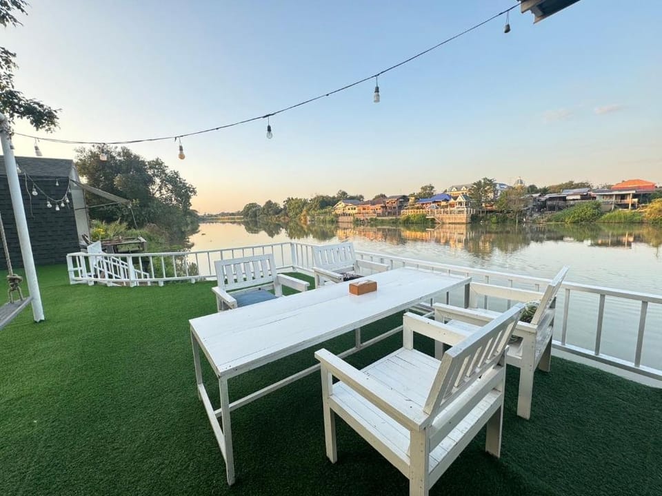 Home Ayutthaya Bed and Breakfast in Laos