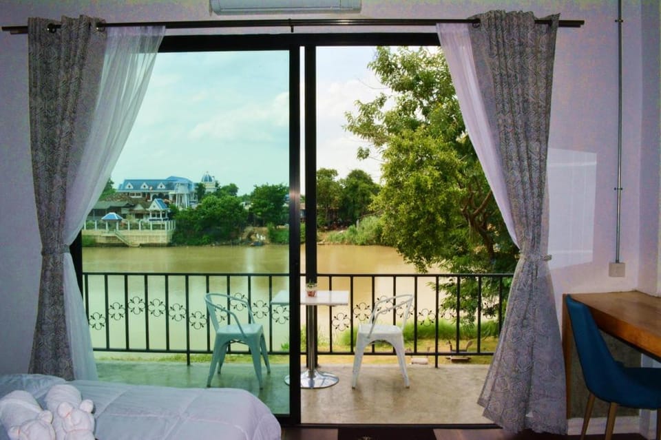 Home Ayutthaya Bed and Breakfast in Laos